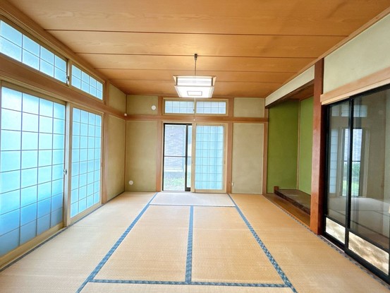 detached 山形県長井市館町南
地図を見る