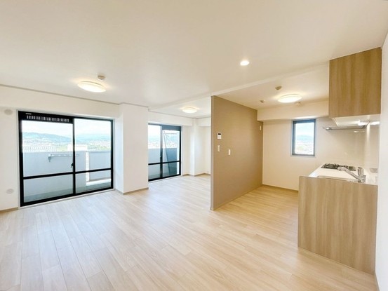 apartment 群馬県高崎市小八木町810-5