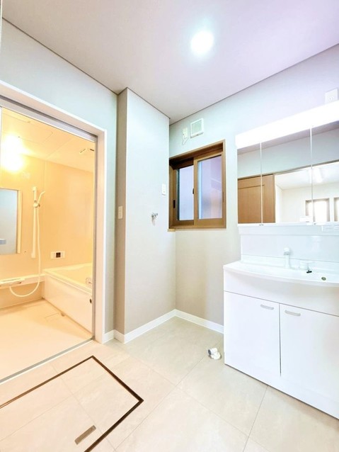 detached 新潟県新発田市富塚町２丁目2‐32 朝日ビル2階