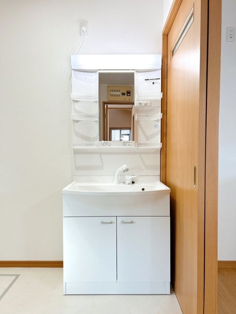 detached 新潟県新発田市富塚町２丁目2‐32 朝日ビル2階