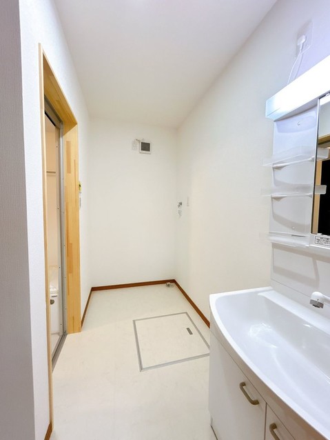 detached 新潟県新発田市富塚町２丁目2‐32 朝日ビル2階