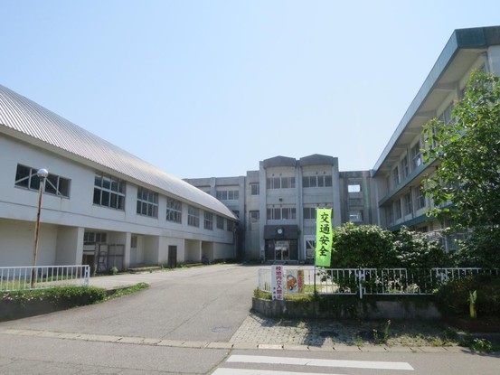 detached 新潟県新発田市富塚町２丁目2‐32 朝日ビル2階