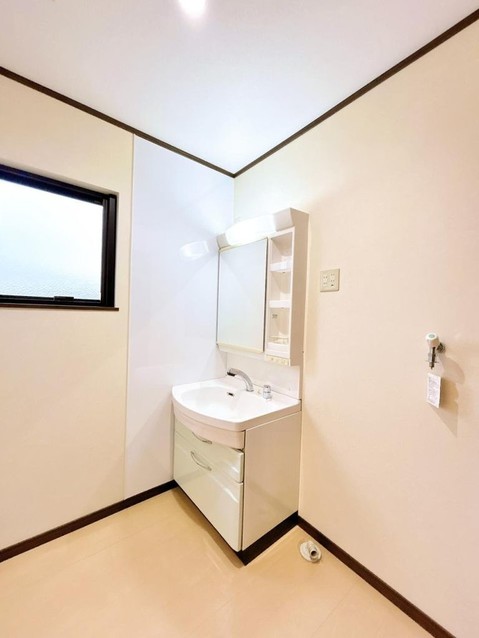 detached 新潟県新発田市富塚町２丁目2‐32 朝日ビル2階