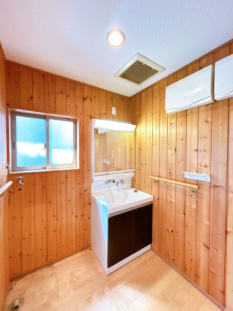 detached 新潟県新発田市富塚町２丁目2‐32 朝日ビル2階