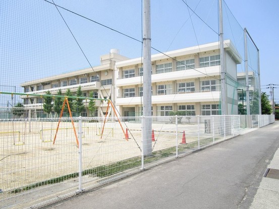 apartment 香川県丸亀市田村町1774番地2 マイタウン 西棟中