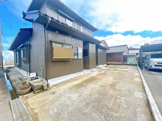 apartment 富山県高岡市福岡町大滝
地図を見る