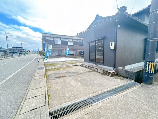 apartment 富山県高岡市福岡町大滝
地図を見る