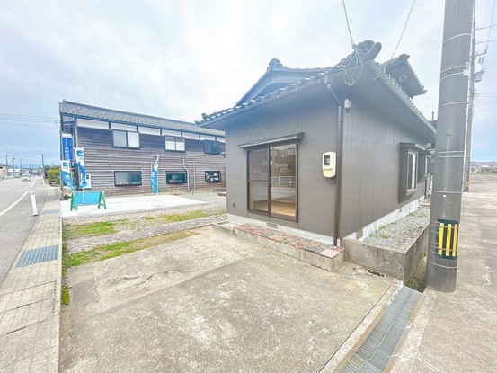apartment 富山県高岡市福岡町大滝
地図を見る