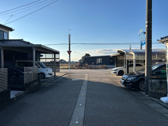 detached 富山県砺波市秋元
地図を見る
