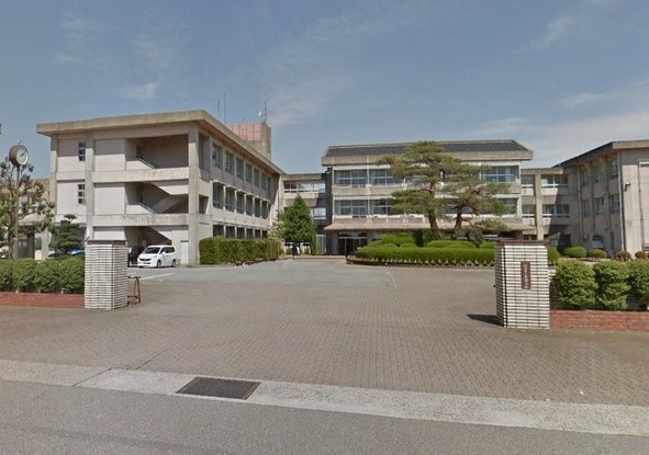 detached 富山県砺波市秋元
地図を見る