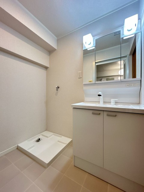 apartment 愛知県豊川市谷川町洞131 谷川町倉庫付事務所A 103号室