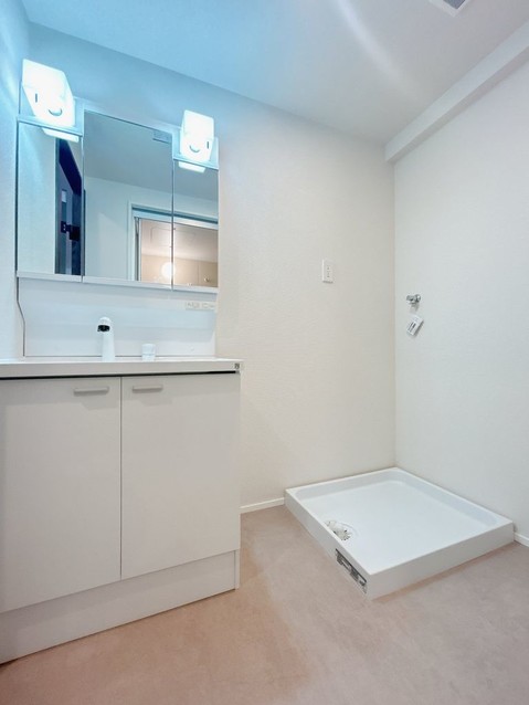 apartment 愛知県豊川市谷川町洞131 谷川町倉庫付事務所A 103号室