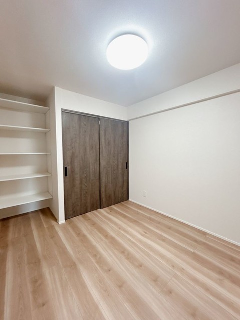 apartment 愛知県豊川市谷川町洞131 谷川町倉庫付事務所A 103号室