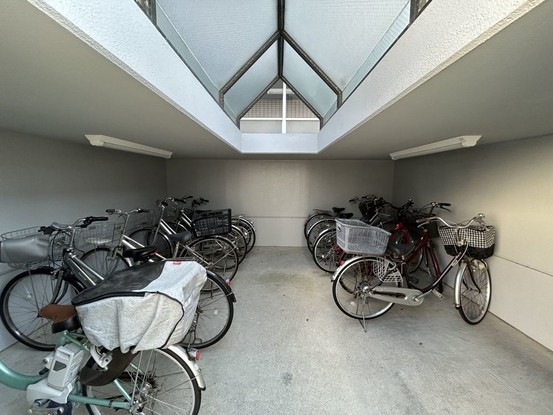 apartment 愛知県豊川市谷川町洞131 谷川町倉庫付事務所A 103号室