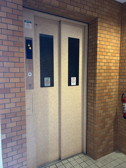 apartment 愛知県豊川市谷川町洞131 谷川町倉庫付事務所A 103号室