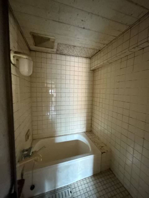 apartment 愛知県豊川市谷川町洞131 谷川町倉庫付事務所A 103号室