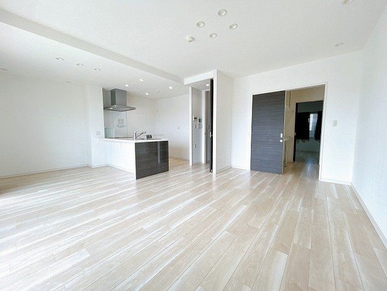 apartment 愛知県豊川市谷川町洞131 谷川町倉庫付事務所A 103号室