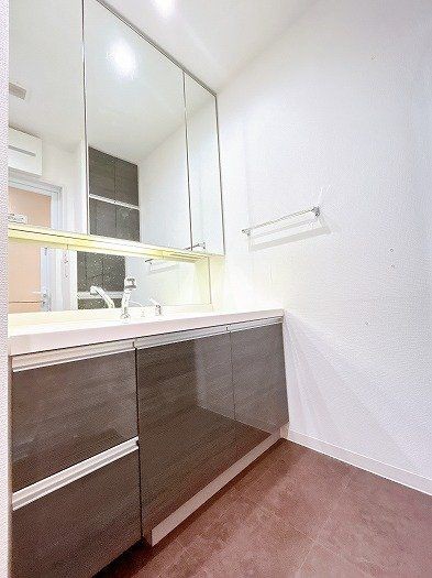 apartment 愛知県豊川市谷川町洞131 谷川町倉庫付事務所A 103号室
