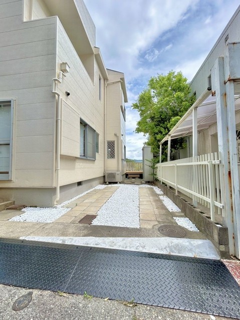 detached 兵庫県宝塚市泉町24-13 ジャルダン宝塚六番館 201号室
