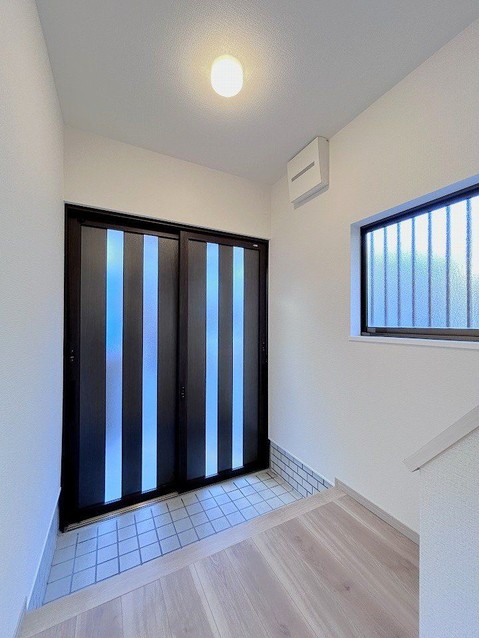 detached 兵庫県宝塚市泉町24-13 ジャルダン宝塚六番館 201号室