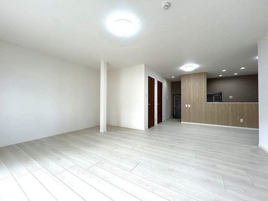 townhouse 兵庫県宝塚市泉町24-13 ジャルダン宝塚六番館 201号室