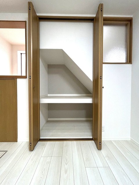 townhouse 兵庫県宝塚市泉町24-13 ジャルダン宝塚六番館 201号室