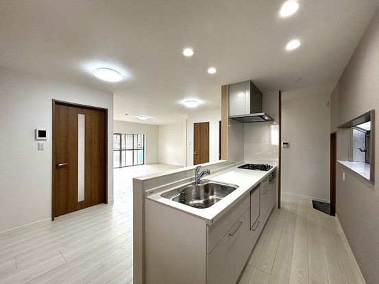 townhouse 兵庫県宝塚市泉町24-13 ジャルダン宝塚六番館 201号室