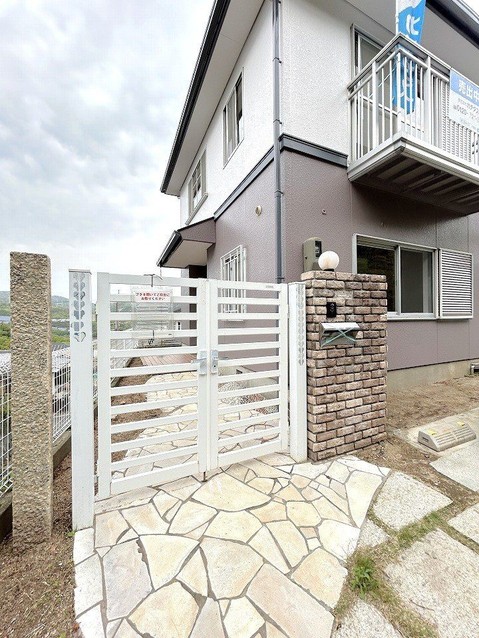 detached 兵庫県宝塚市泉町24-13 ジャルダン宝塚六番館 201号室