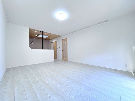 detached 兵庫県宝塚市泉町24-13 ジャルダン宝塚六番館 201号室