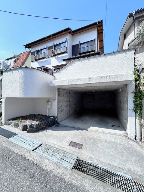 detached 兵庫県宝塚市泉町24-13 ジャルダン宝塚六番館 201号室