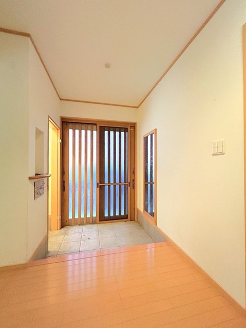 apartment 兵庫県宝塚市泉町24-13 ジャルダン宝塚六番館 201号室