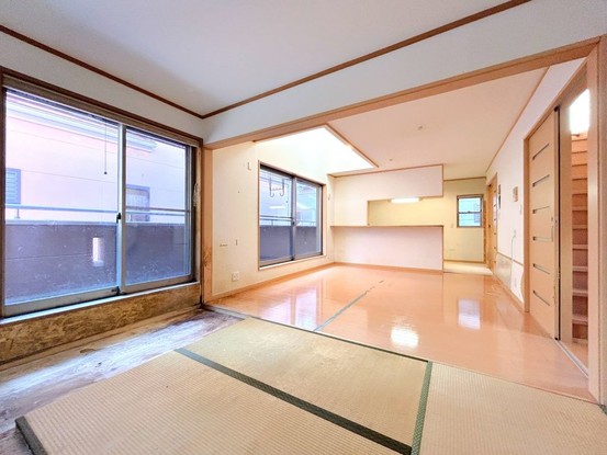 apartment 兵庫県宝塚市泉町24-13 ジャルダン宝塚六番館 201号室