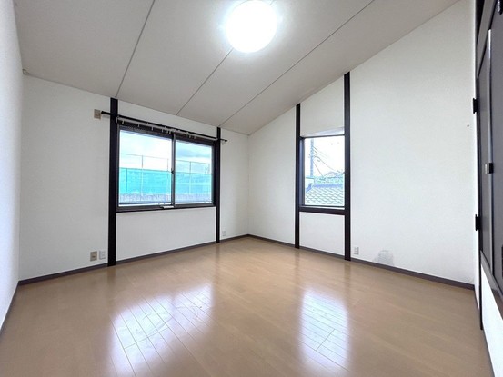 detached 兵庫県宝塚市泉町24-13 ジャルダン宝塚六番館 201号室
