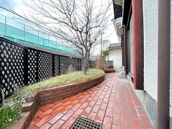 detached 兵庫県宝塚市泉町24-13 ジャルダン宝塚六番館 201号室