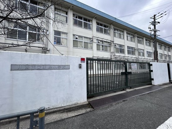 detached 兵庫県宝塚市泉町24-13 ジャルダン宝塚六番館 201号室