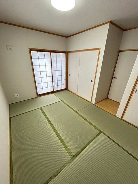 detached 兵庫県宝塚市泉町24-13 ジャルダン宝塚六番館 201号室