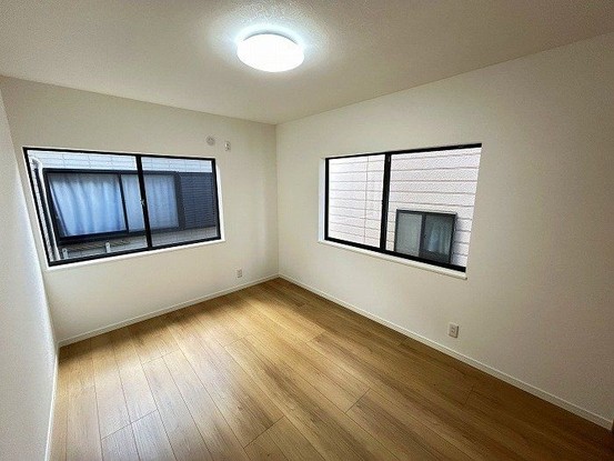 detached 兵庫県宝塚市泉町24-13 ジャルダン宝塚六番館 201号室
