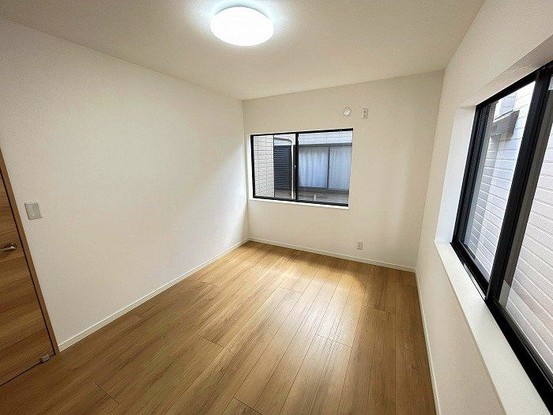 detached 兵庫県宝塚市泉町24-13 ジャルダン宝塚六番館 201号室