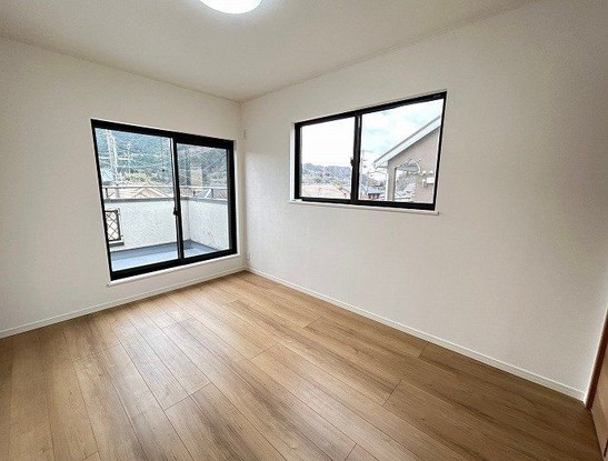 detached 兵庫県宝塚市泉町24-13 ジャルダン宝塚六番館 201号室