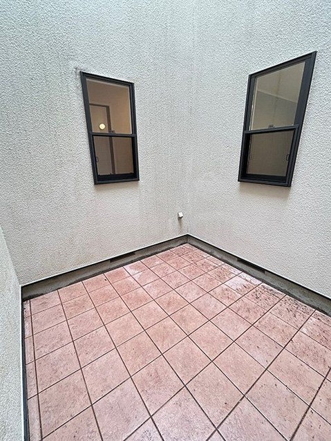 detached 兵庫県宝塚市泉町24-13 ジャルダン宝塚六番館 201号室