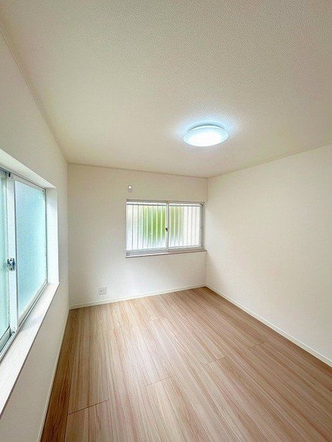 detached 兵庫県宝塚市泉町24-13 ジャルダン宝塚六番館 201号室