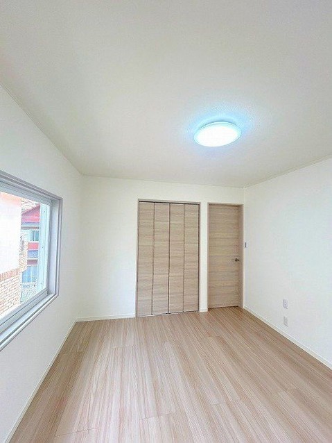 detached 兵庫県宝塚市泉町24-13 ジャルダン宝塚六番館 201号室