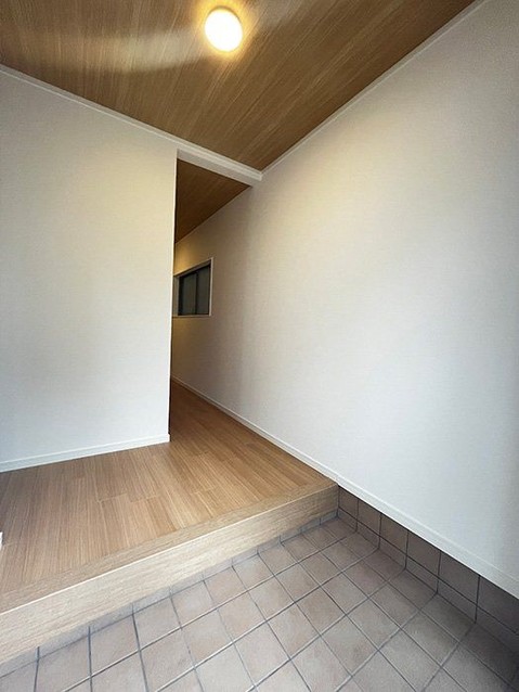 detached 兵庫県宝塚市泉町24-13 ジャルダン宝塚六番館 201号室