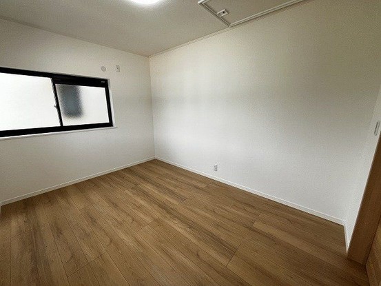 detached 兵庫県宝塚市泉町24-13 ジャルダン宝塚六番館 201号室