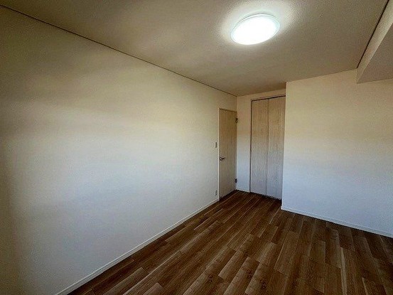 apartment 兵庫県宝塚市泉町24-13 ジャルダン宝塚六番館 201号室