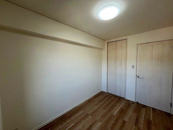 apartment 兵庫県宝塚市泉町24-13 ジャルダン宝塚六番館 201号室