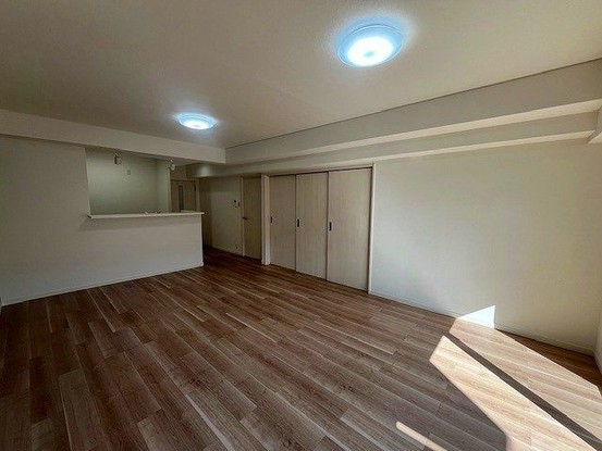 apartment 兵庫県宝塚市泉町24-13 ジャルダン宝塚六番館 201号室