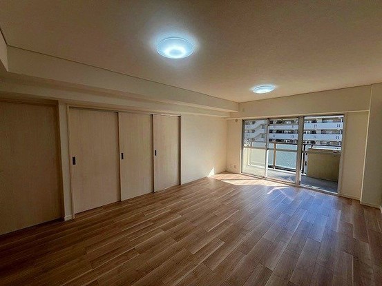 apartment 兵庫県宝塚市泉町24-13 ジャルダン宝塚六番館 201号室