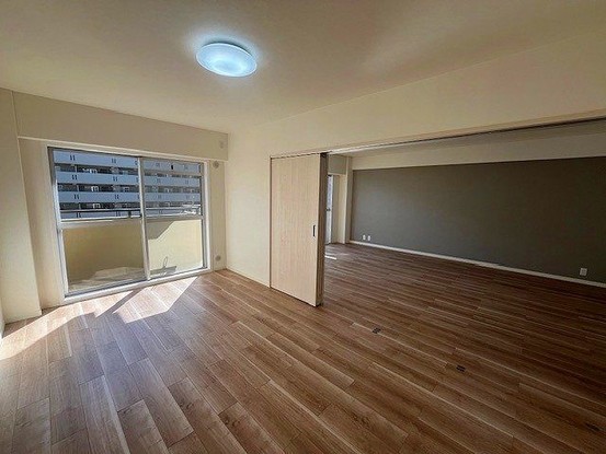 apartment 兵庫県宝塚市泉町24-13 ジャルダン宝塚六番館 201号室