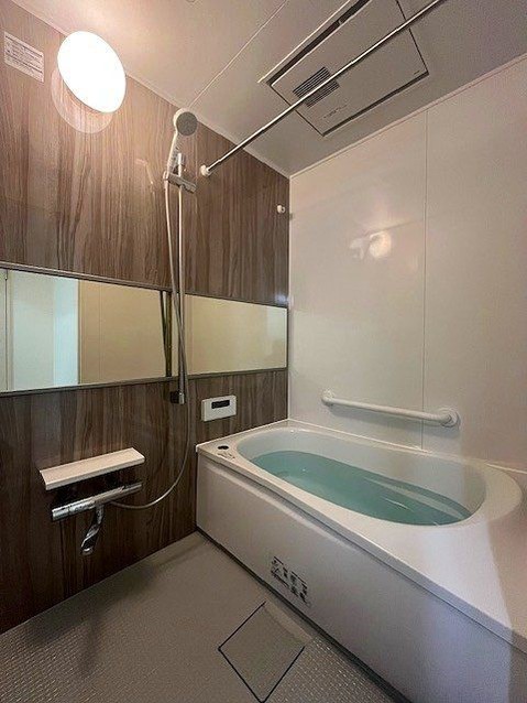 apartment 兵庫県宝塚市泉町24-13 ジャルダン宝塚六番館 201号室
